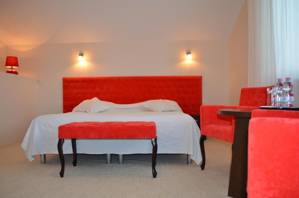 Hotel Alexandra Pobiedziska Room photo